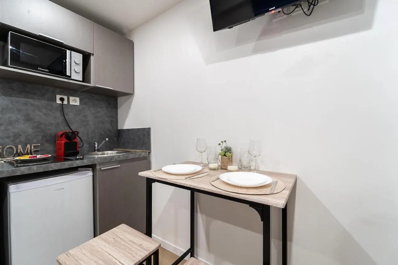 X Beautiful Studio In Paris 8Th II Apartment