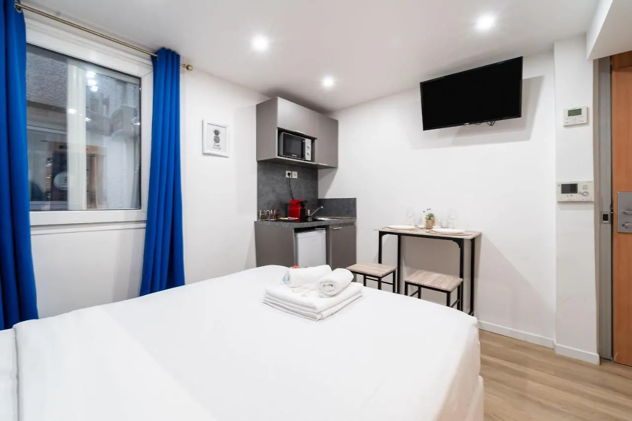 X Beautiful Studio In Paris 8Th II Apartment 0*,  France